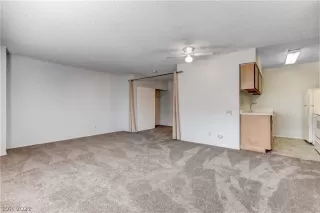 Photo #6: 2300165 Listing