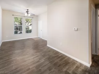 Photo #5: 2300184 Listing