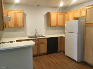 Photo #6: 2300188 Listing 