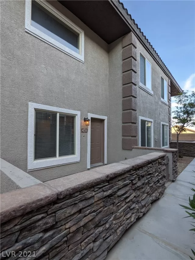 MLS: 2300194 Condo For Sale