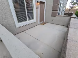 Photo #1: 2300194 Listing 