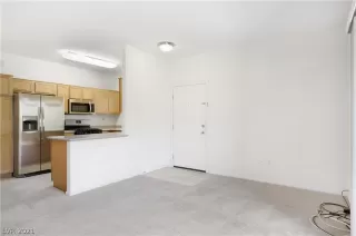 Photo #2: 2300237 Listing 