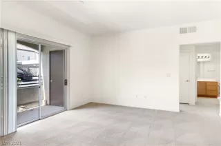 Photo #3: 2300237 Listing 