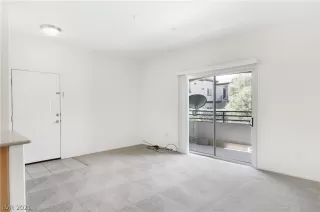 Photo #4: 2300237 Listing 