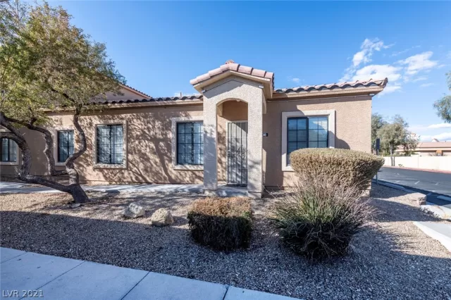 MLS: 2300262 Condo For Sale