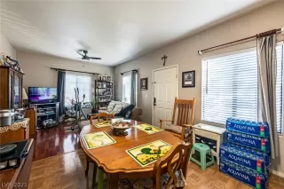 Photo #3: 2300262 Listing