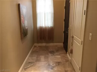 Photo #3: 2300268 Listing 