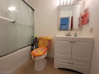 Photo #4: 2300288 Listing