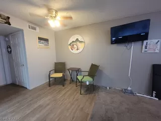 Photo #5: 2300288 Listing