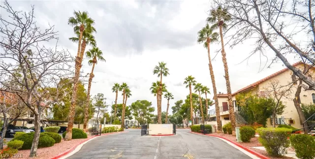 MLS: 2300314 Condo For Sale