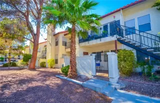 Photo #3: 2300314 Listing