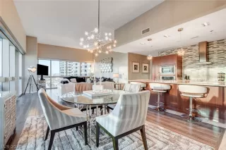 Photo #4: 2300317 Listing