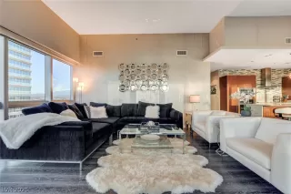 Photo #6: 2300317 Listing