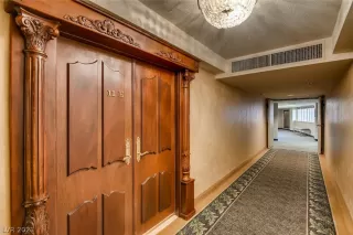 Photo #2: 2300319 Listing