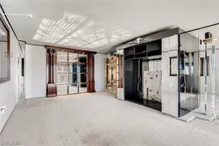 Photo #5: 2300319 Listing