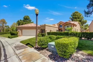 Photo #1: 2300333 Listing