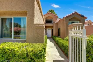 Photo #2: 2300333 Listing