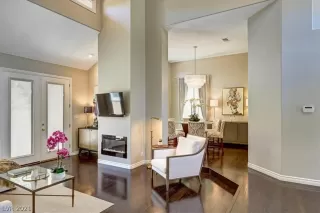 Photo #4: 2300333 Listing