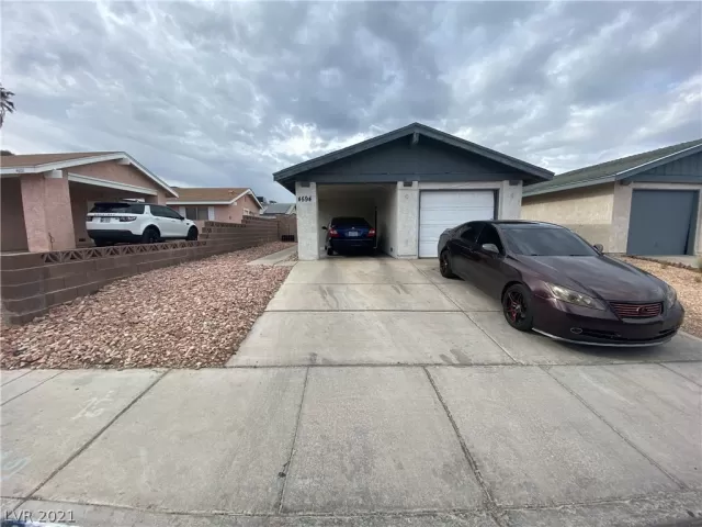 MLS: 2300340 Condo For Sale