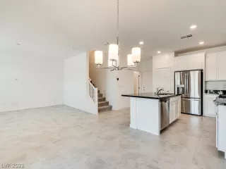 Photo #6: 2300354 Listing