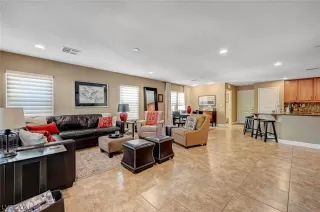 Photo #6: 2300371 Listing