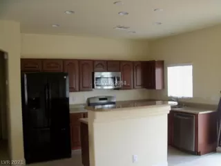 Photo #2: 2300374 Listing 