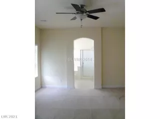 Photo #6: 2300374 Listing 