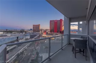 Photo #2: 2300390 Listing