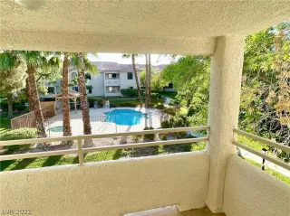 Photo #1: 2300396 Listing 