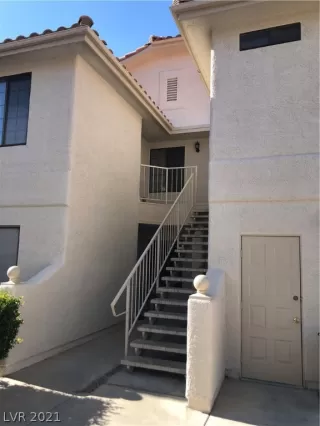 Photo #2: 2300396 Listing 