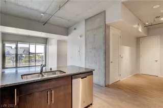 Photo #2: 2300414 Listing