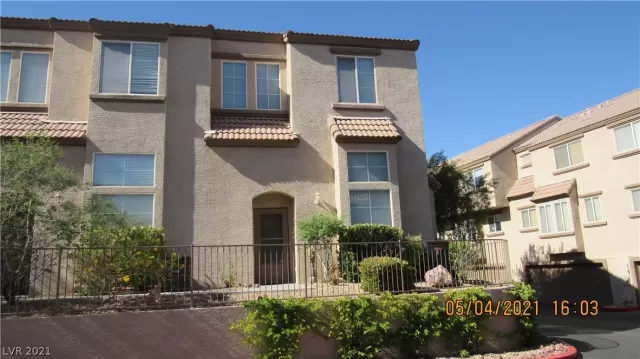 MLS: 2300419 Condo For Sale