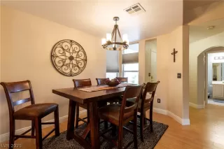 Photo #6: 2300420 Listing