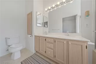 Photo #6: 2300469 Listing