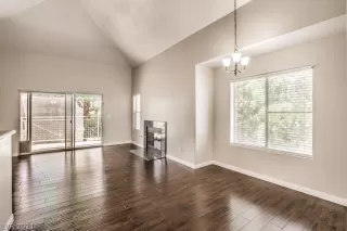 Photo #6: 2300566 Listing 