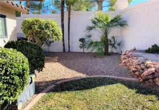 Photo #5: 2300586 Listing 