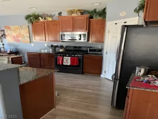 Photo #3: 2300594 Listing 