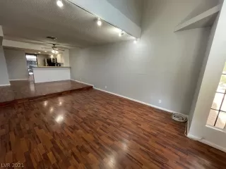 Photo #3: 2300601 Listing 