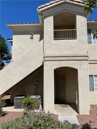 Photo #6: 2300629 Listing