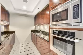 Photo #2: 2300637 Listing