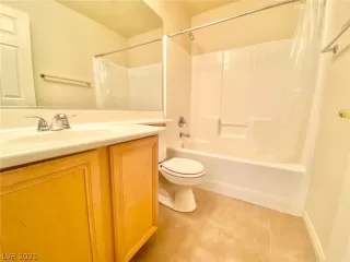 Photo #6: 2300644 Listing 