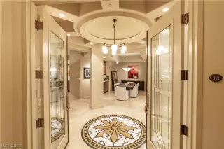 Photo #5: 2300657 Listing