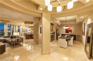 Photo #6: 2300657 Listing