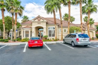 Photo #2: 2300659 Listing 