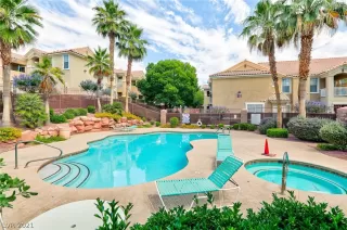 Photo #5: 2300659 Listing 