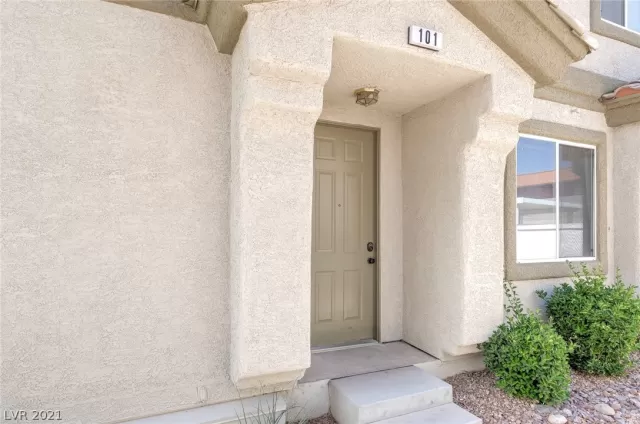 MLS: 2300660 Condo For Sale