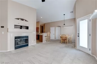 Photo #3: 2300660 Listing