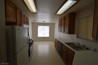 Photo #1: 2300685 Listing 