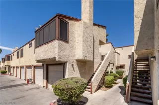 Photo #2: 2300723 Listing 