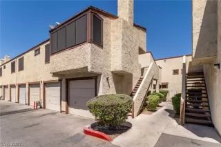 Photo #3: 2300723 Listing 